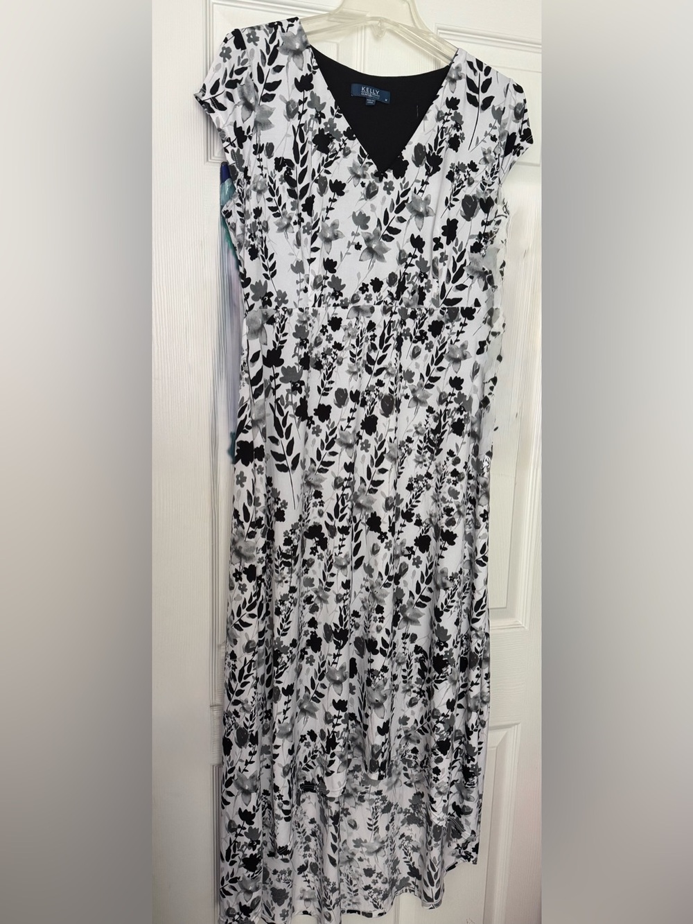 NWOT  Kelly by Clinton Kelly White Maxi Dress with Black Floral Print